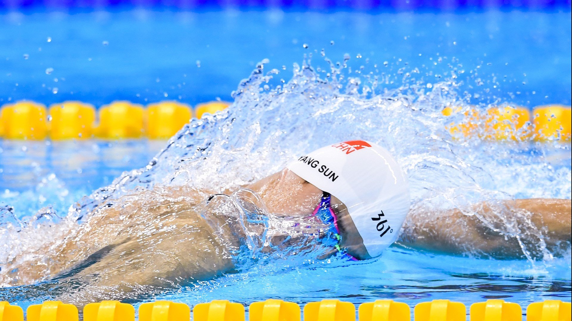 北非风暴与南美獠牙，摩洛哥的团队闪电与苏亚雷斯的孤胆接管