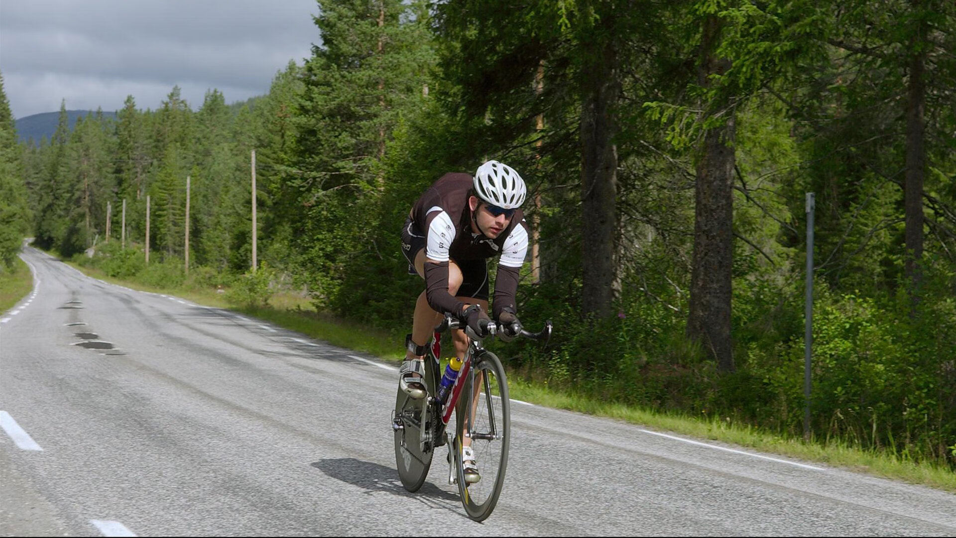 莫兰特狂飙50分创生涯新高，雄鹿鏖战淘汰赛险胜步行者